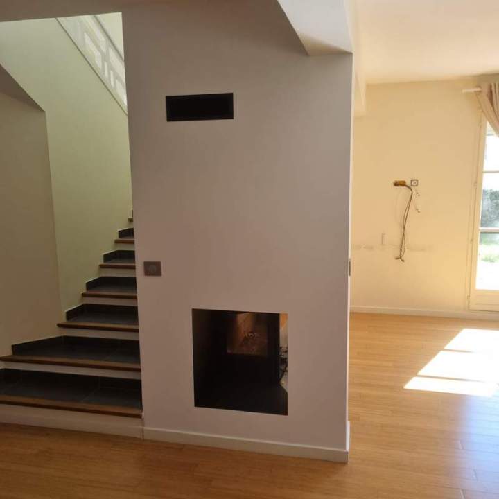 Cheminée design adaptée à votre habitat Essonne